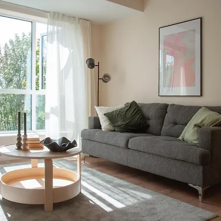 Canal View With Office - 2 Min To Luas Appartamento