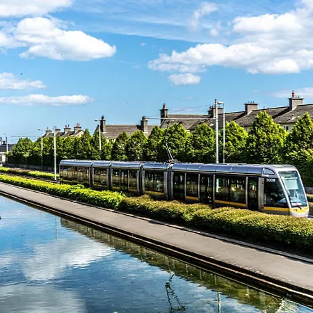 Canal View With Office - 2 Min To Luas